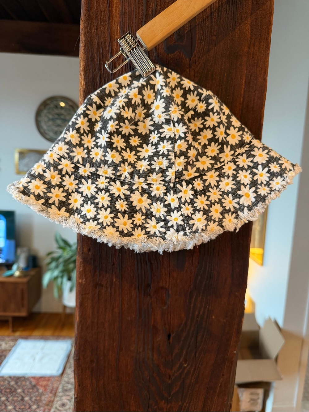 Kids Daisy Print Bucket Hat - White & Yellow Floral